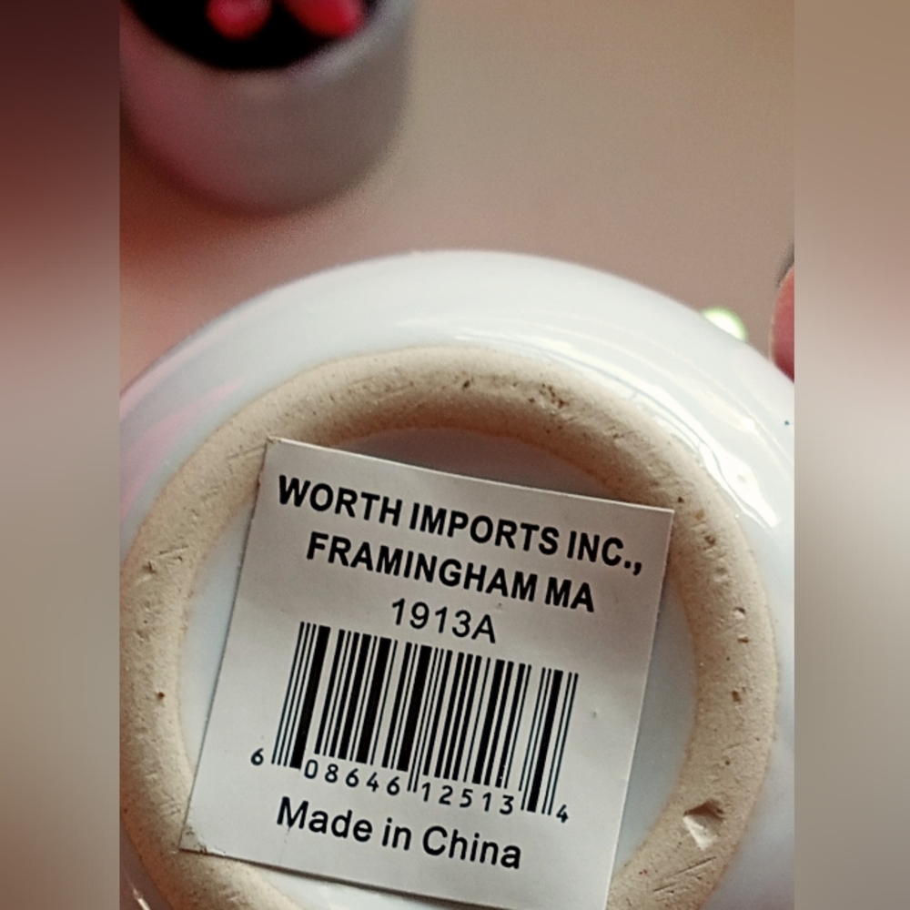 Cuuuuute Succulent Planter Set - Green and Red - Picture 2 of 8